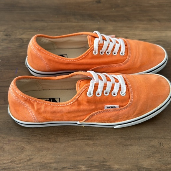 VANS Authentic Orange Low Tops | Orange/White | Women’s 8.5 Men’s 7 - Picture 3 of 10